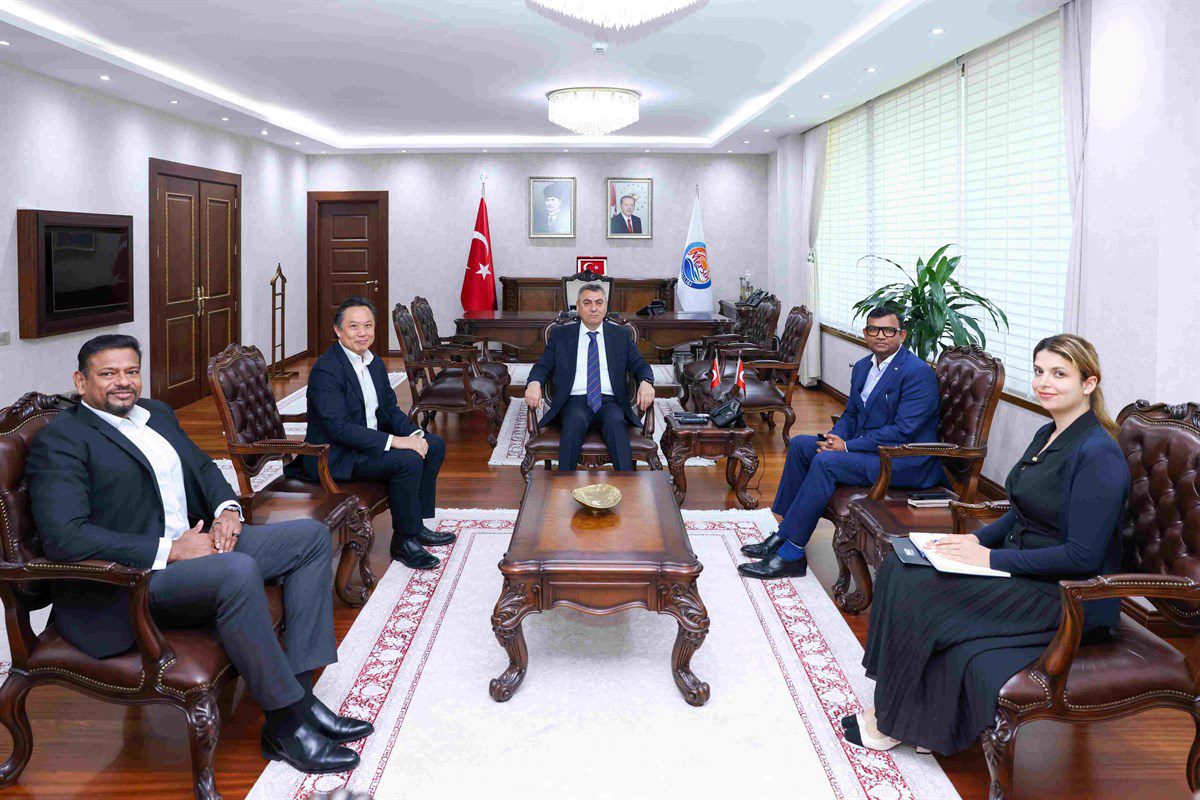 Vali Atilla Toros, MIP Heyetini Kabul Etti